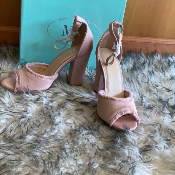 Pink Fringe Heels - Picture 2 of 4